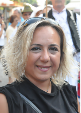  Derya Bayır